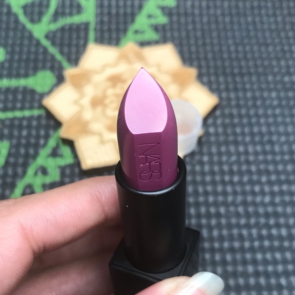 COPY - NARS Audacious Lipstick ‘Kate’ - Picture 5 of 11